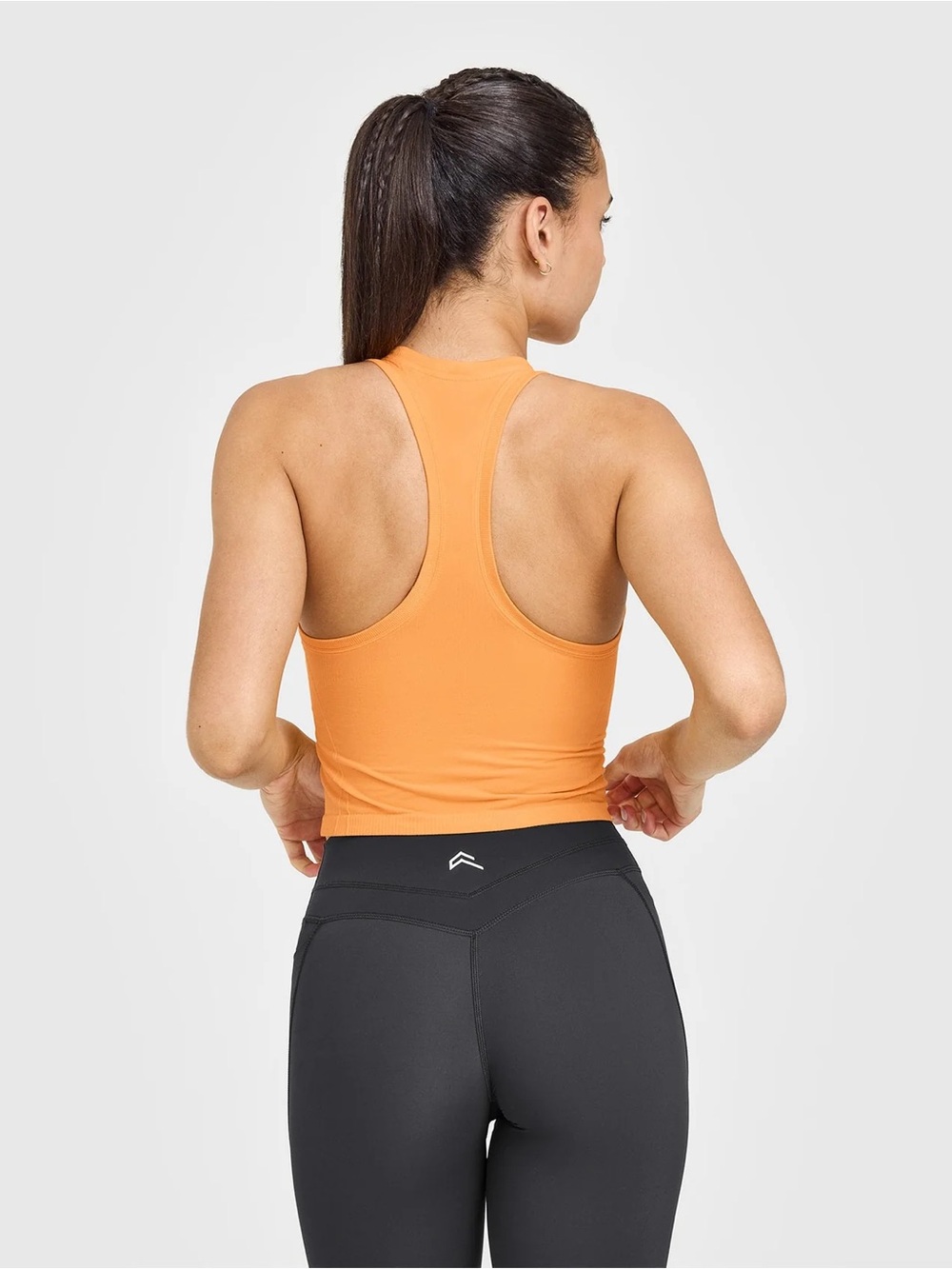 ONER ACTIVE GO TO SEAMLESS FITTED MID VEST - Medium - Picture 4 of 5
